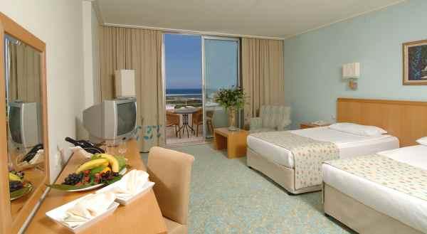 Maison Albar Paris Celine