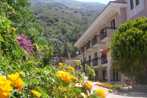 PERDiKiA BEACH HOTEL