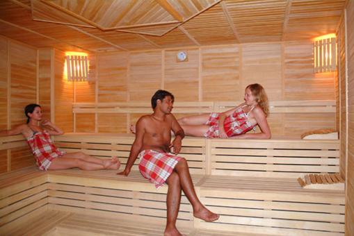 SHERWOOD BREEZES RESORT HOTEL