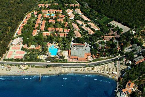 KUŞTUR CLUB HOLİDAY VİLLAGE