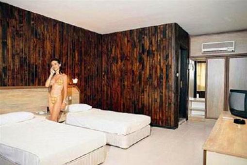 LONG BEACH AQUALAND CENTER