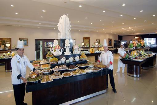 DELPHiN PALACE DELUXE COLLECTiON