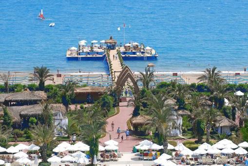 DELPHiN PALACE DELUXE COLLECTiON