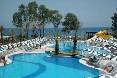 THE MAXIM RESORT HOTEL