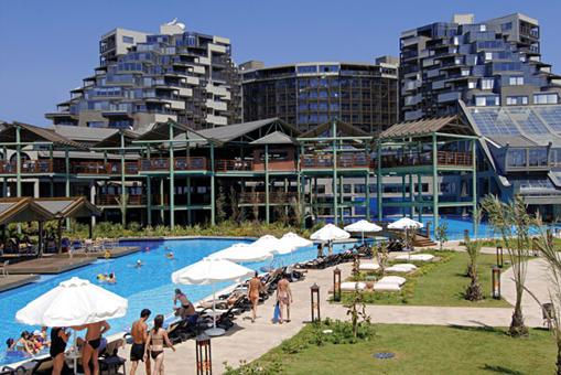 LiMAK LARA DE LUXE HOTEL & RESORT