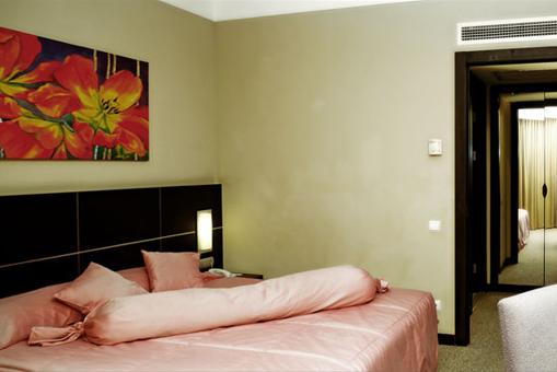 LİMAK ATLANTiS HOTELS & RESORTS