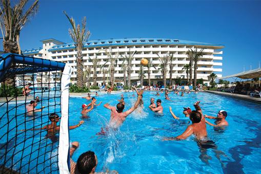 CRYSTAL ADMiRAL RESORT SUITES & SPA