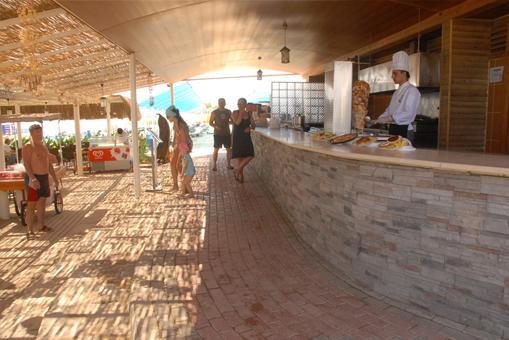 CRYSTAL ADMiRAL RESORT SUITES & SPA