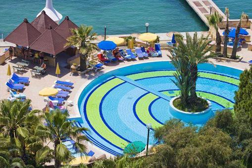 FANTASiA DE LUXE HOTEL KUŞADASI