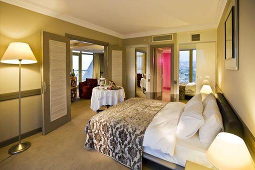 FANTASiA DE LUXE HOTEL KUŞADASI