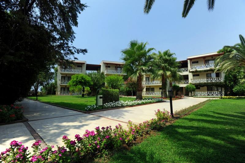 PALOMA OCEANA RESORT