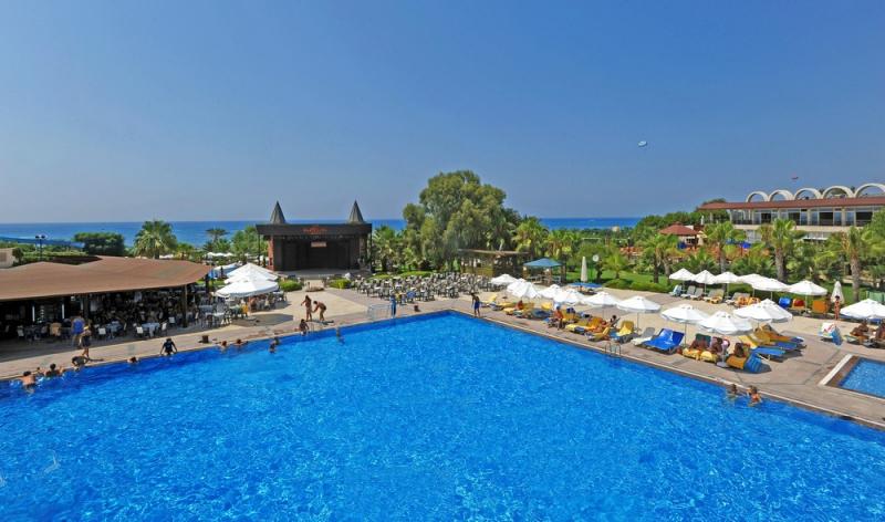 PALOMA OCEANA RESORT