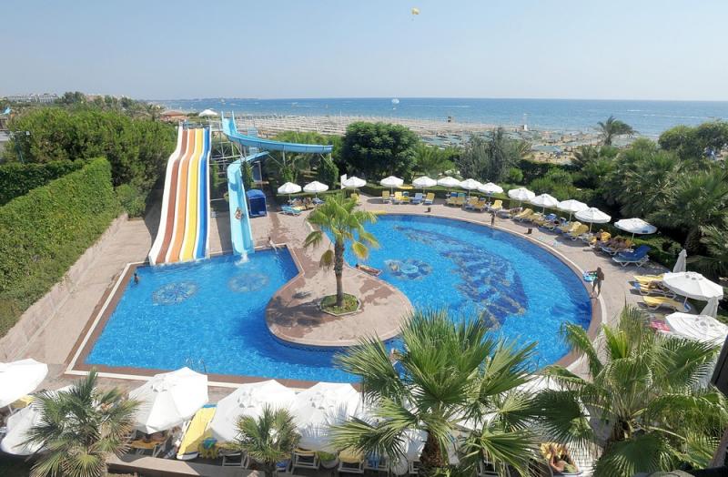 PALOMA OCEANA RESORT