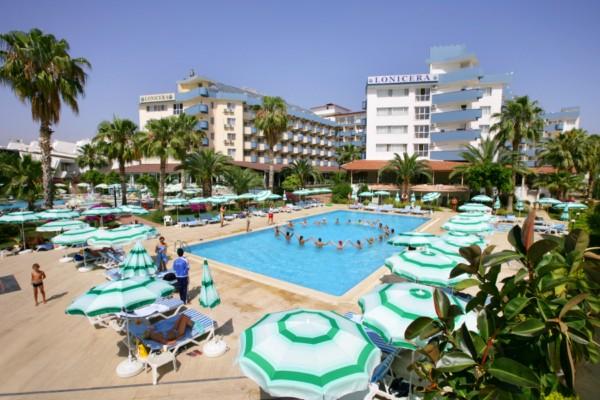 LONiCERA WORLD HOTEL