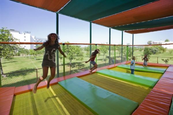 LONiCERA WORLD HOTEL