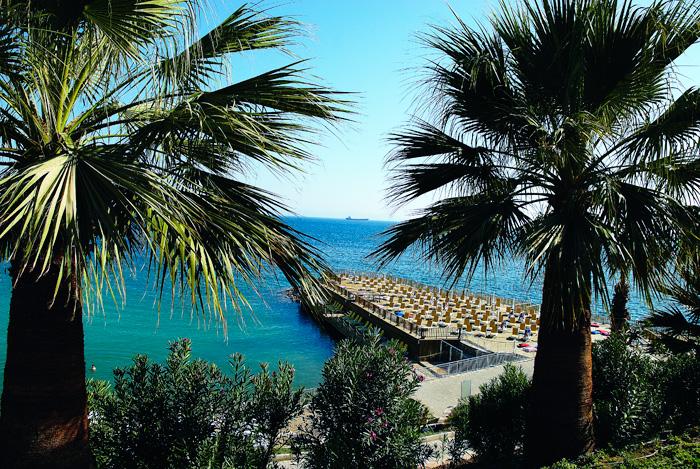 PALM WiNGS BEACH RESORT