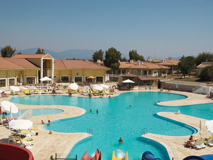 PALM WiNGS BEACH RESORT