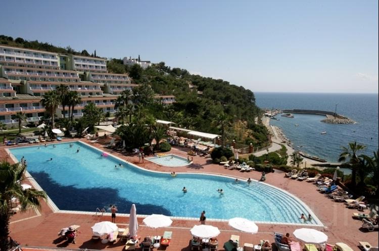 PINE BAY HOLIDAY RESORT