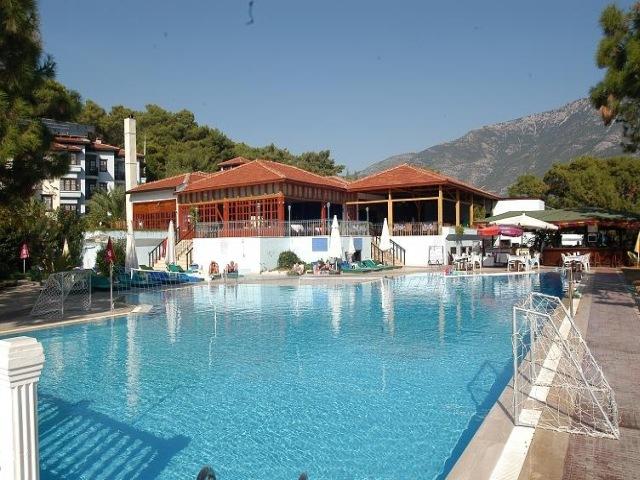 ST.NICHOLAS PARK HOTEL