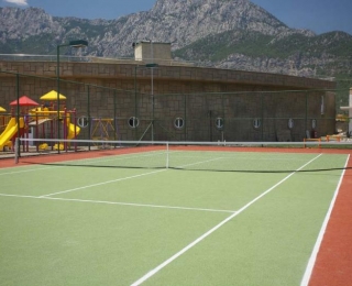 QUEEN ELiZABETH SUiTE HOTEL