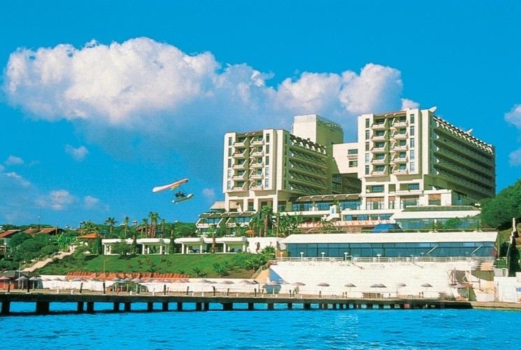 FANTASiA DE LUXE HOTEL KUŞADASI