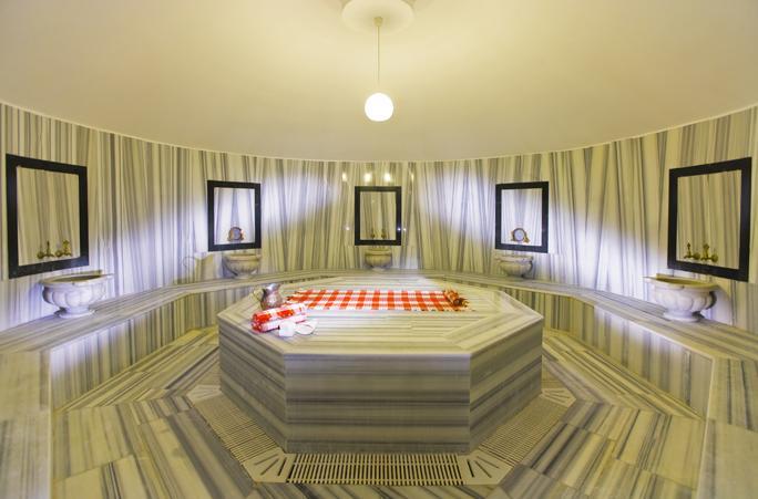 FANTASiA DE LUXE HOTEL KUŞADASI