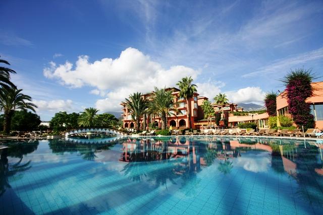 FANTASiA DELUXE HOTEL