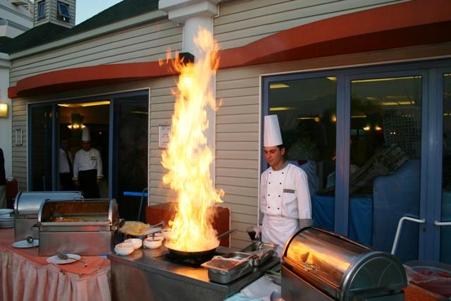 THE GRAND BLUE SKY INTERNATiONAL