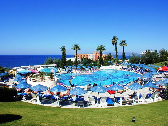 THE GRAND BLUE SKY INTERNATiONAL