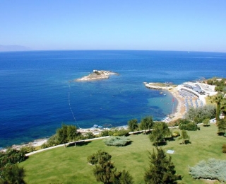 THE GRAND BLUE SKY INTERNATiONAL