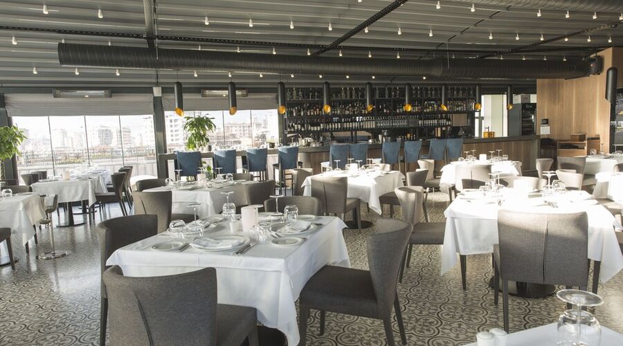 Wyndham Grand Istanbul Kalamis Marina Hotel