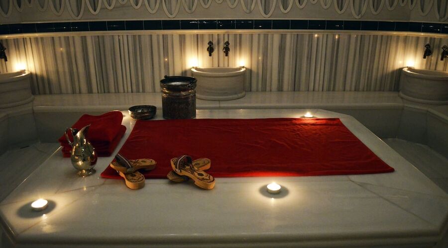 Wyndham Grand Istanbul Kalamis Marina Hotel