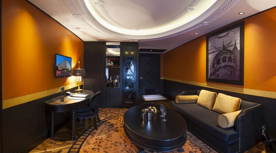 Wyndham Grand Istanbul Kalamis Marina Hotel