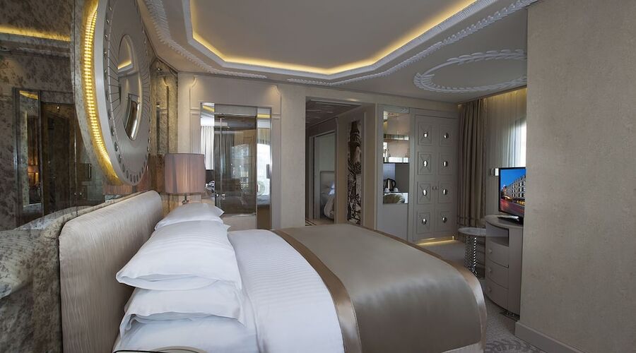 Wyndham Grand Istanbul Kalamis Marina Hotel