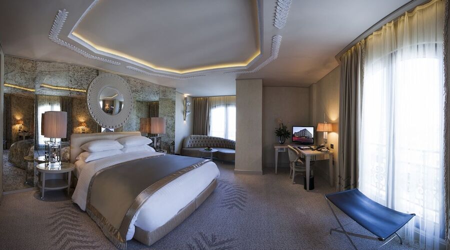 Wyndham Grand Istanbul Kalamis Marina Hotel