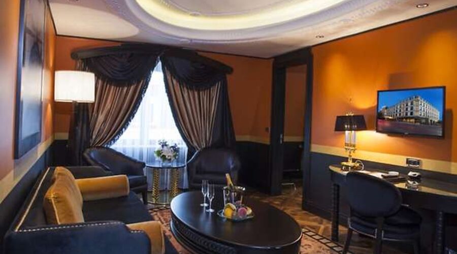 Wyndham Grand Istanbul Kalamis Marina Hotel