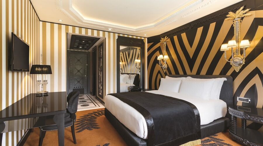 Wyndham Grand Istanbul Kalamis Marina Hotel