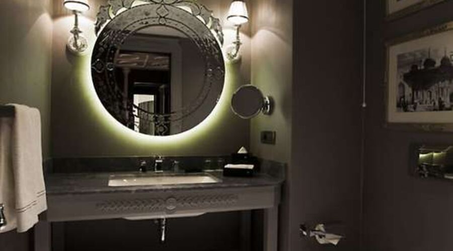 Wyndham Grand Istanbul Kalamis Marina Hotel