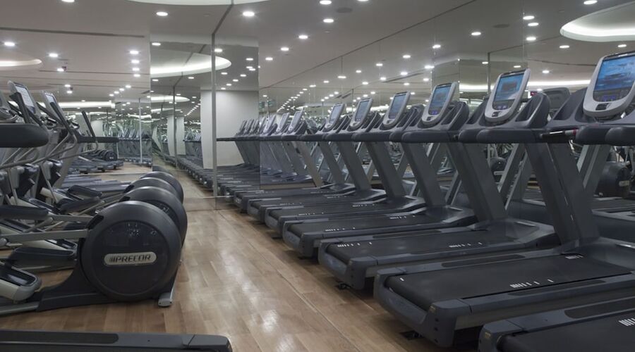 Wyndham Grand Istanbul Kalamis Marina Hotel