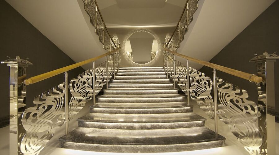 Wyndham Grand Istanbul Kalamis Marina Hotel