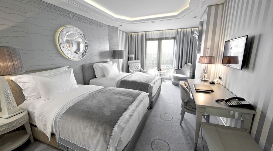 Wyndham Grand Istanbul Kalamis Marina Hotel