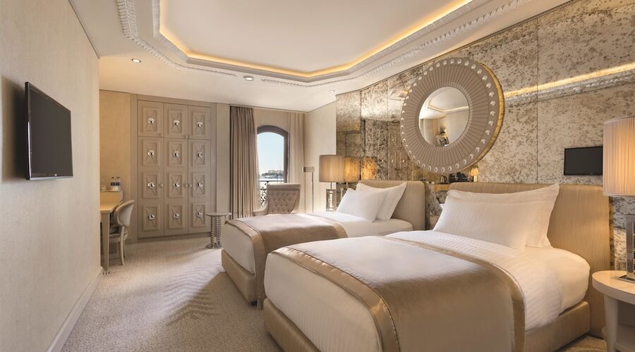 Wyndham Grand Istanbul Kalamis Marina Hotel