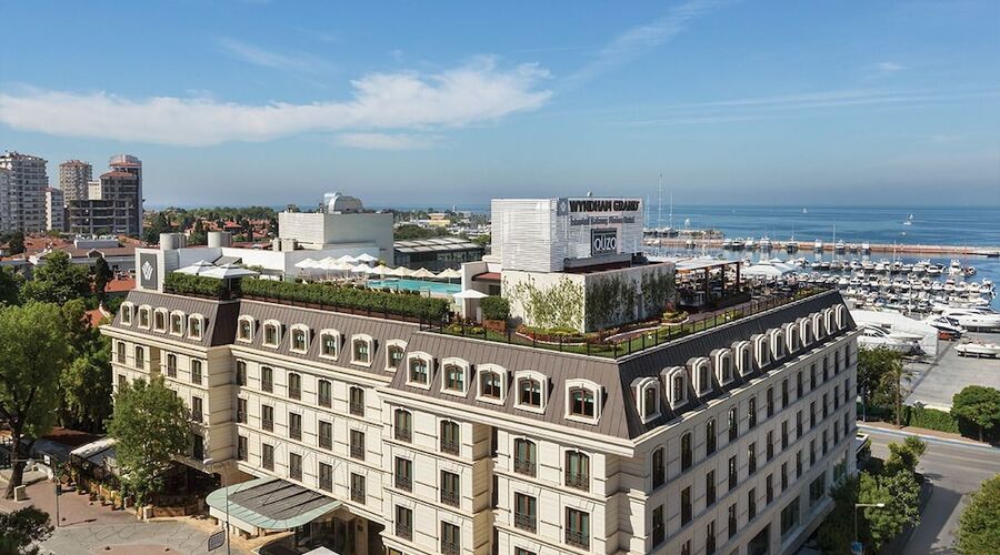 Wyndham Grand Istanbul Kalamis Marina Hotel