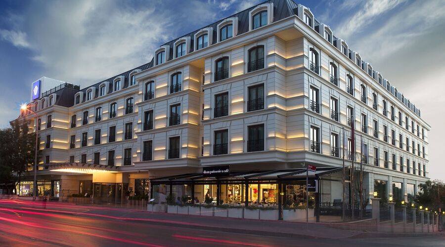 Wyndham Grand Istanbul Kalamis Marina Hotel