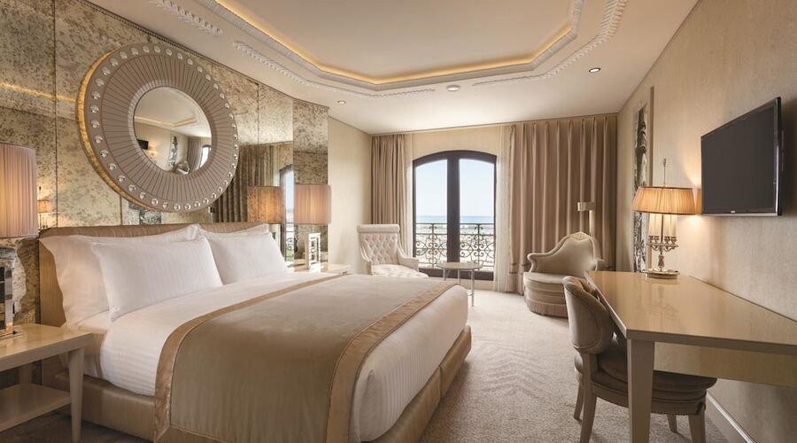 Wyndham Grand Istanbul Kalamis Marina Hotel