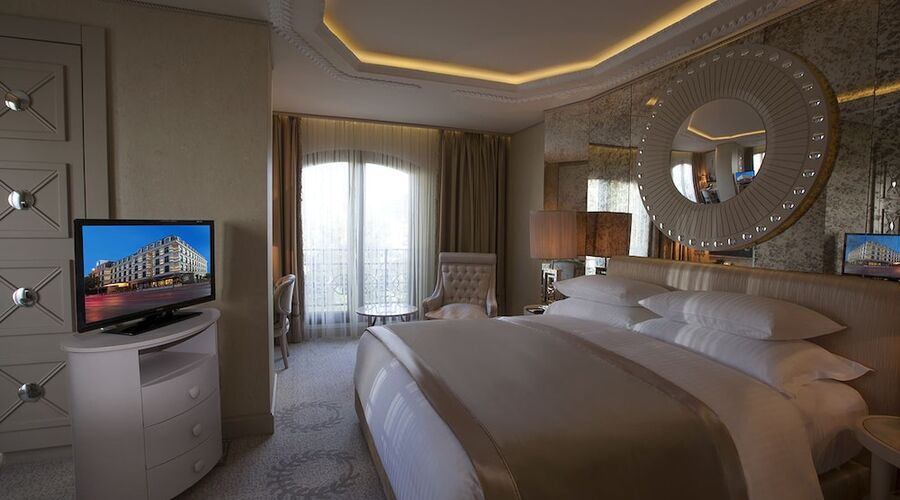 Wyndham Grand Istanbul Kalamis Marina Hotel