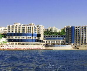 CHARiSMA DELUXE HOTEL