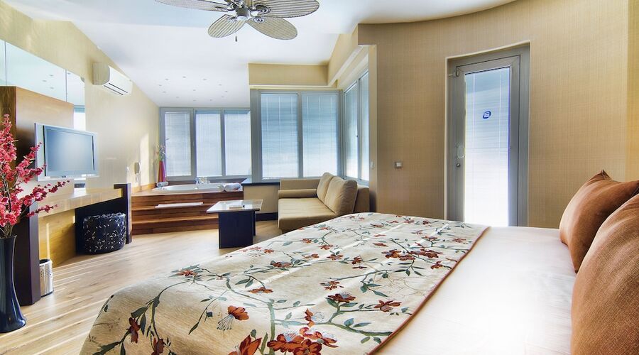 Limak Lara De Luxe Hotel - All Inclusive