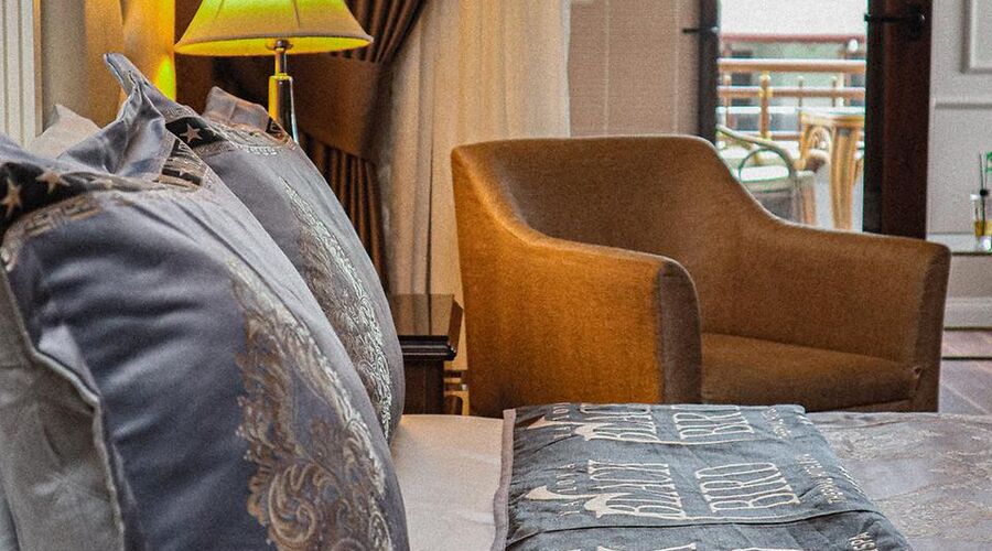 Black Bird Termal Otel