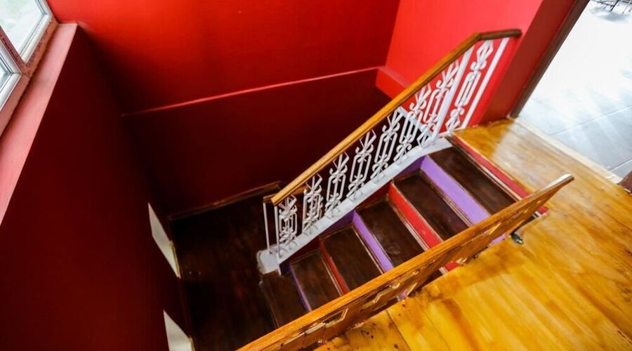 Van Backpackers Hostel